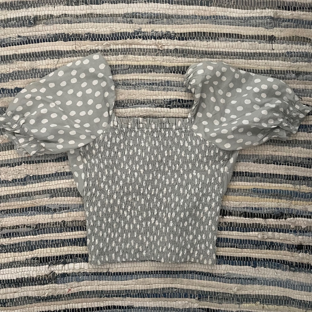 Abercrombie & Fitch off/on shoulder top